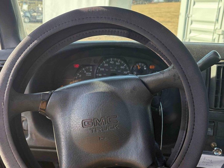 2007-gmc-7500-image-14