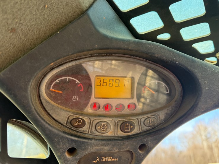 bobcat-t650-image-38