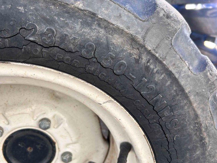 new-holland-tc24da-image-15