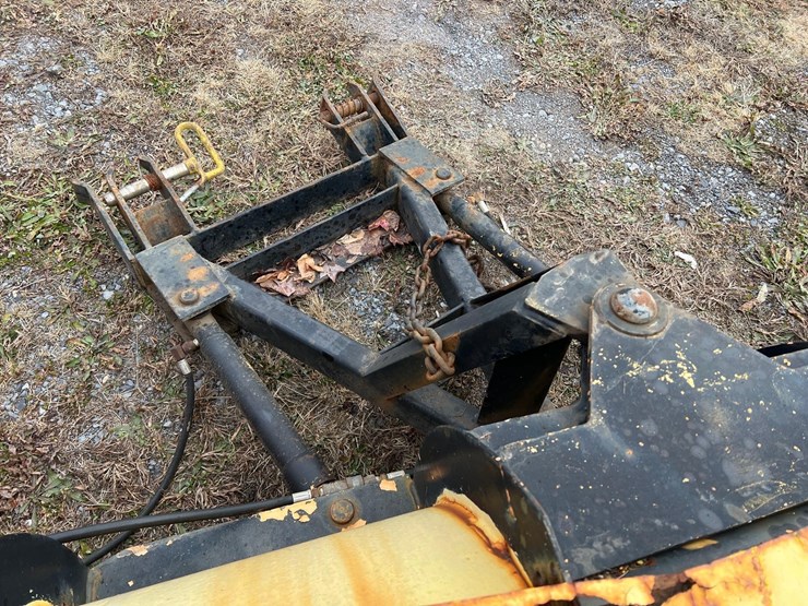 fisher-7.5'-snow-plow-w/bracket-image-4