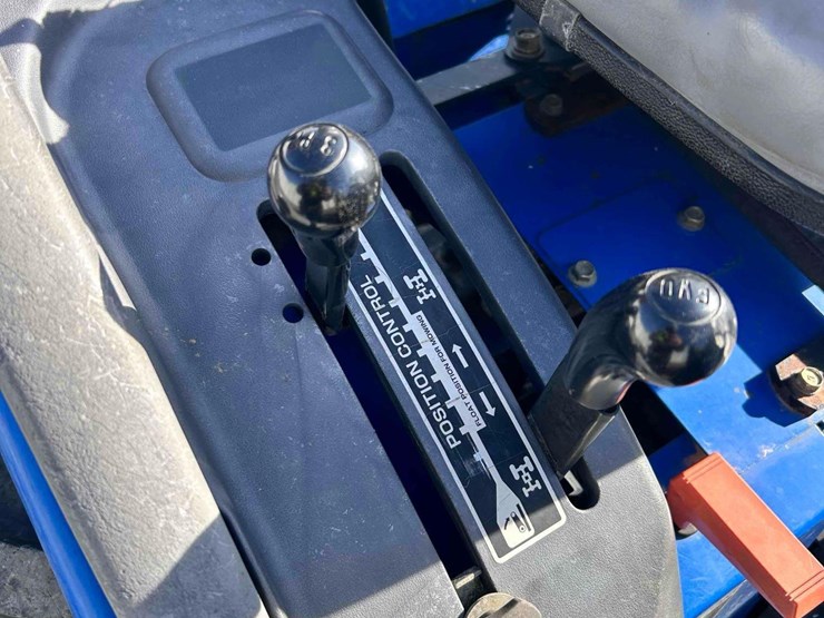 new-holland-tc24da-image-18