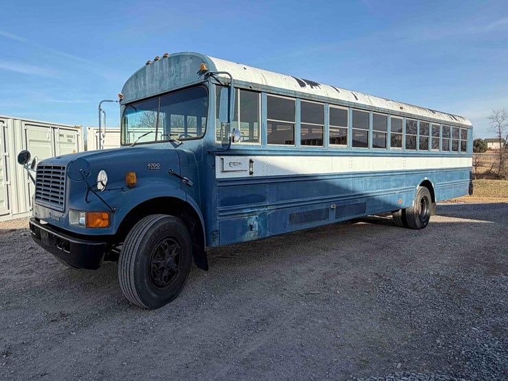 1993-international-4700-image-1