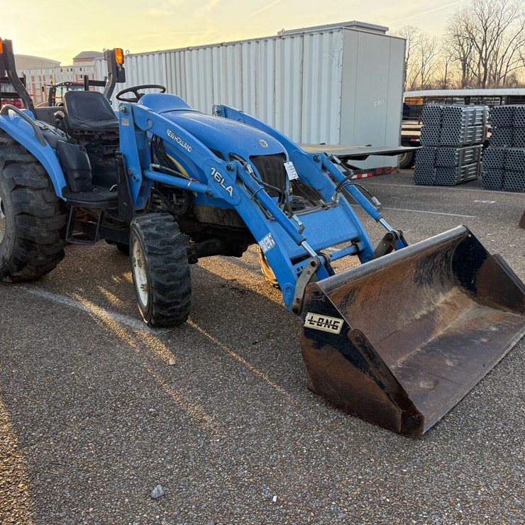 NEW HOLLAND T2320