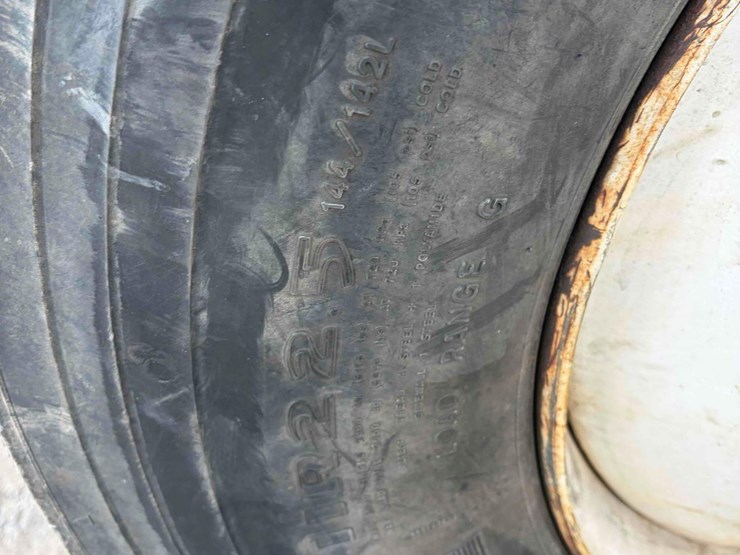 2007-gmc-7500-image-9