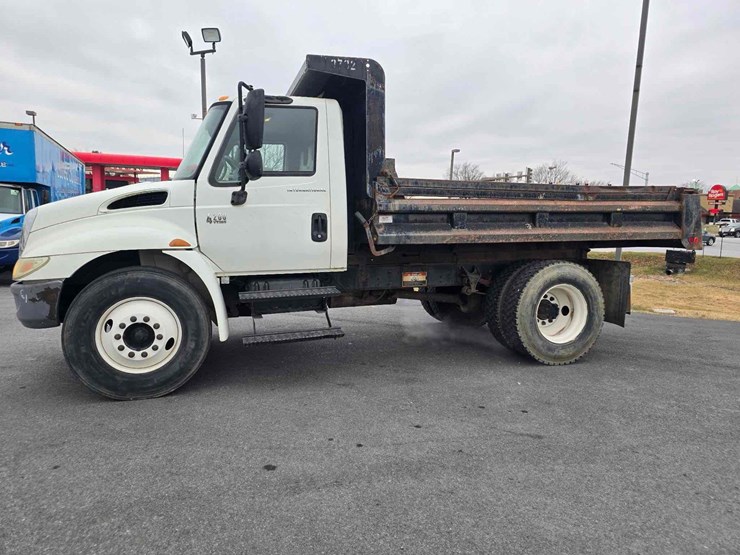 2007-international-4200-image-2