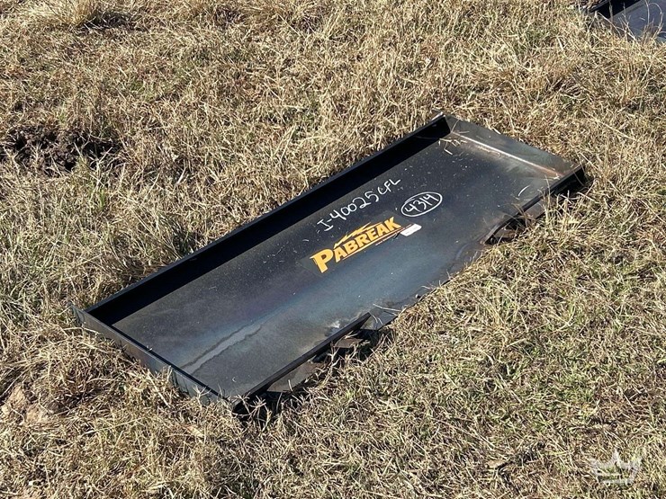 2025-pabreak-quick-attach-mount-plate-skid-steer-attachment-image-1