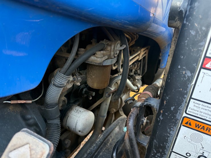 new-holland-t2320-image-12