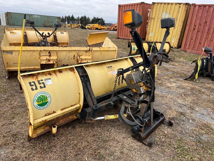 meyer-8.5'-snow-plow-w/-bracket-image-7