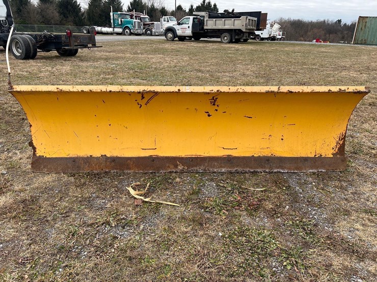 meyer-8.5'-snow-plow-image-2