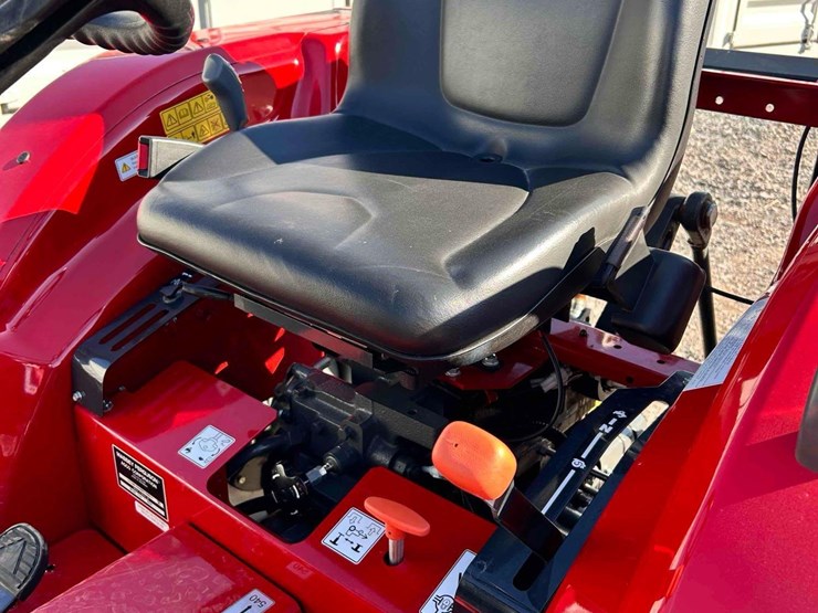 2024-massey-ferguson-1835e-image-22