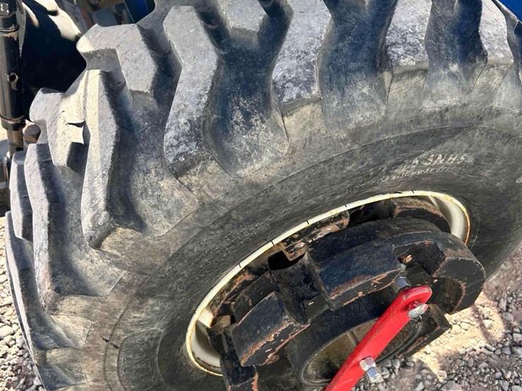 new-holland-tc24da-image-14