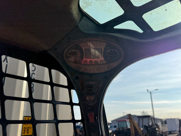 bobcat-t770-image-24