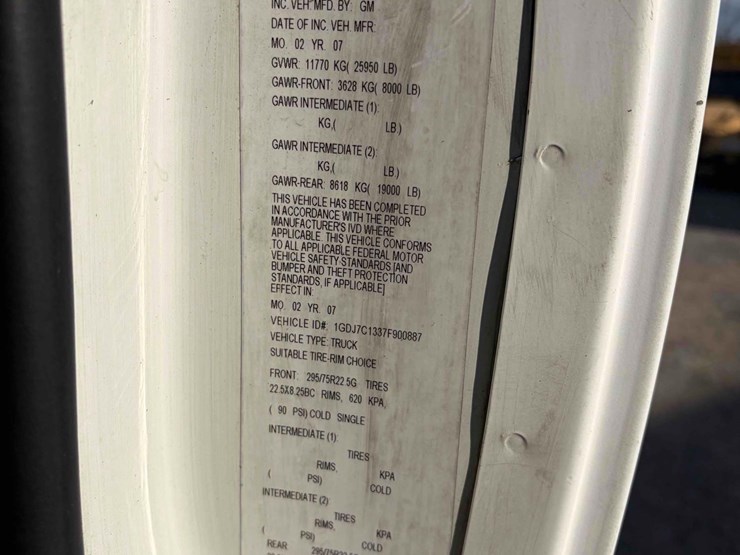 2007-gmc-7500-image-16