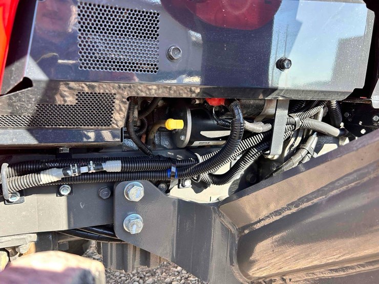 2024-massey-ferguson-1835e-image-17