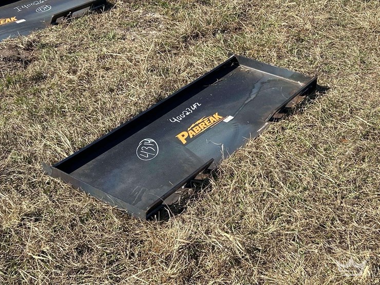 2025-pabreak-quick-attach-mount-plate-skid-steer-attachment-image-1