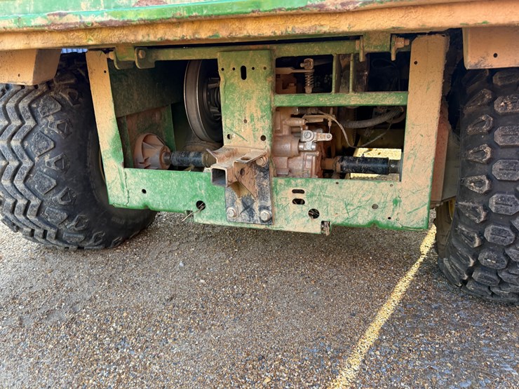 john-deere-gator-image-16