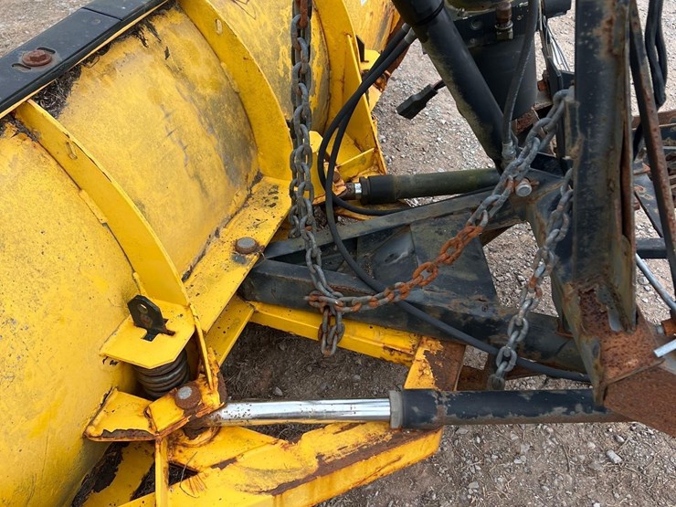 8’-fisher-snow-plow-with-minute-mount-image-8