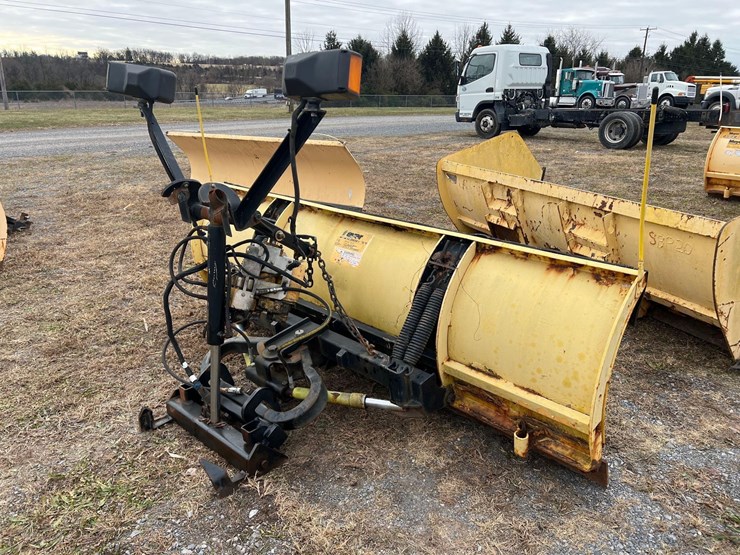 meyer-8.5'-snow-plow-w/-bracket-image-5