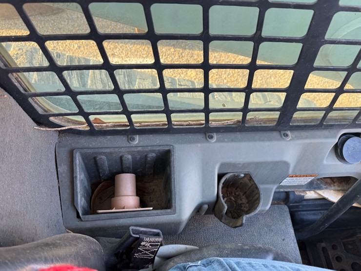 bobcat-t650-image-42