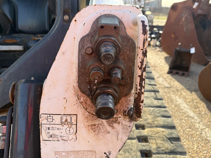 bobcat-t650-image-29