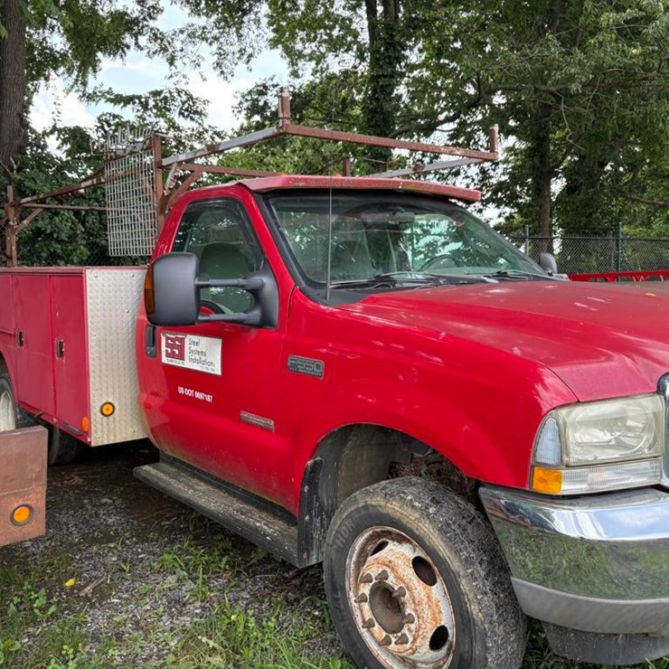 2003 FORD F550
