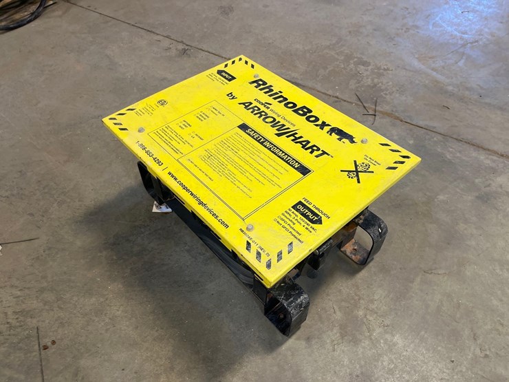 rhino-boxes-with-cables-image-6