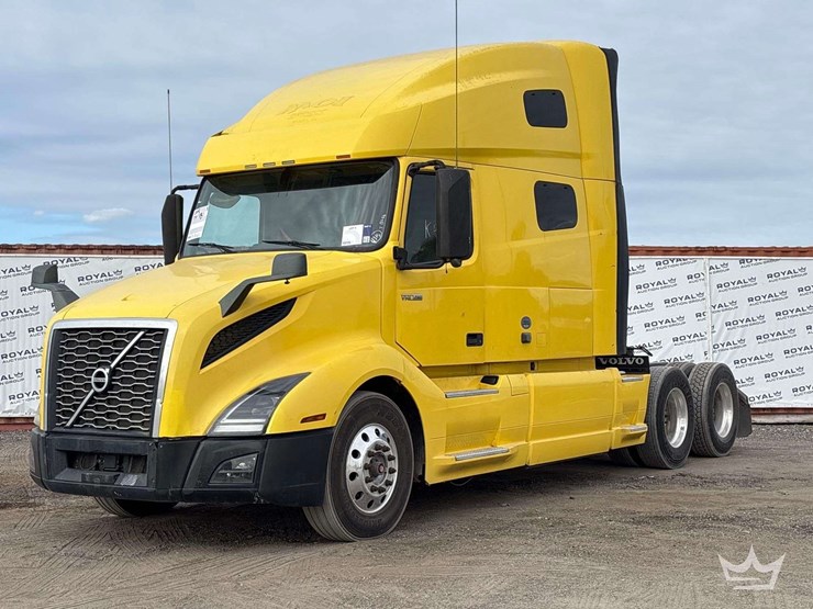 2018-volvo-vnl-760-t/a-sleeper-cab-truck-tractor-image-1