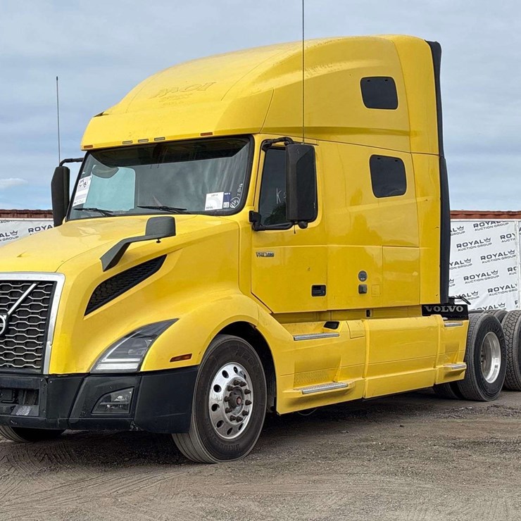 2018 Volvo VNL 760 T/A Sleeper Cab Truck Tractor