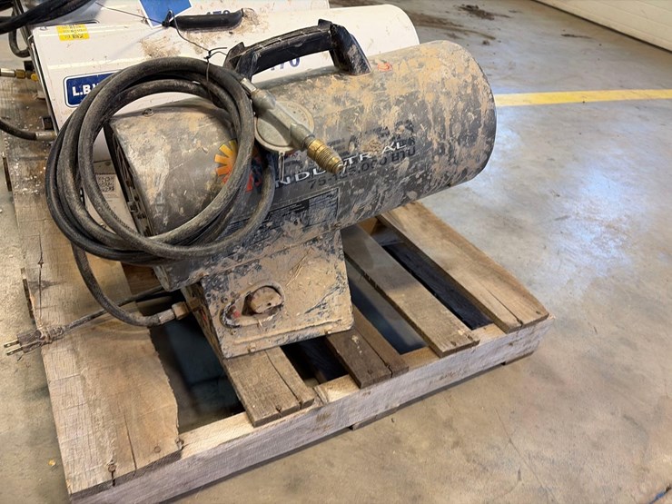 l.b.-white-propane-heaters-image-21