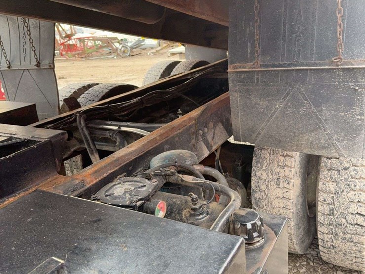 2001-international-2001-image-17