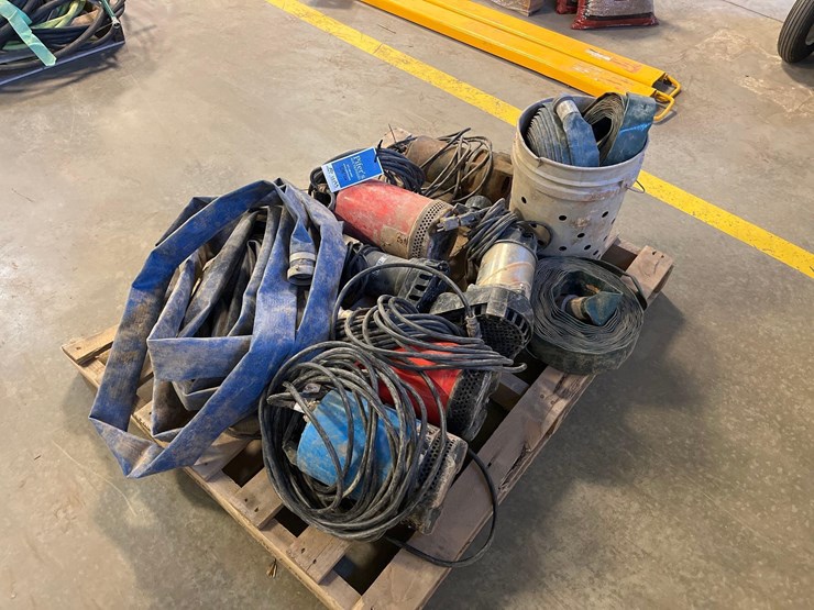 multiple-submersible-pumps-w/hose-image-3