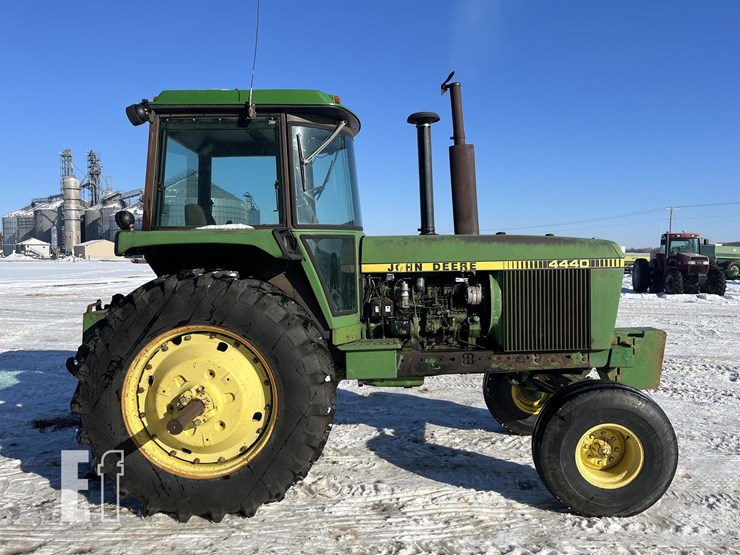 john-deere-4440-image-6