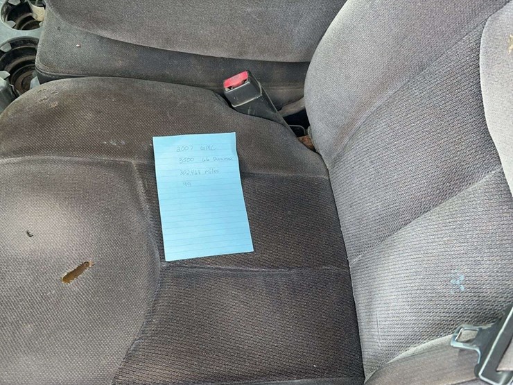 2007-gmc-3500-image-9