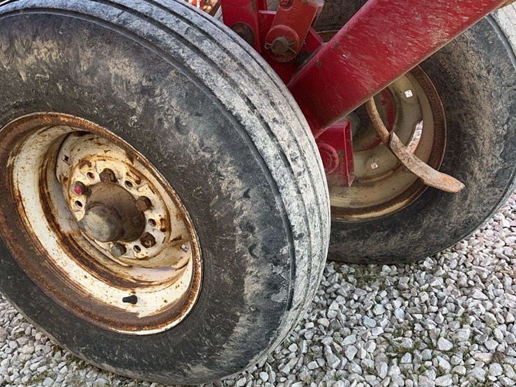 24ft-kongskilde-s-tine-field-cultivator,-double-rolling-basket-image-9