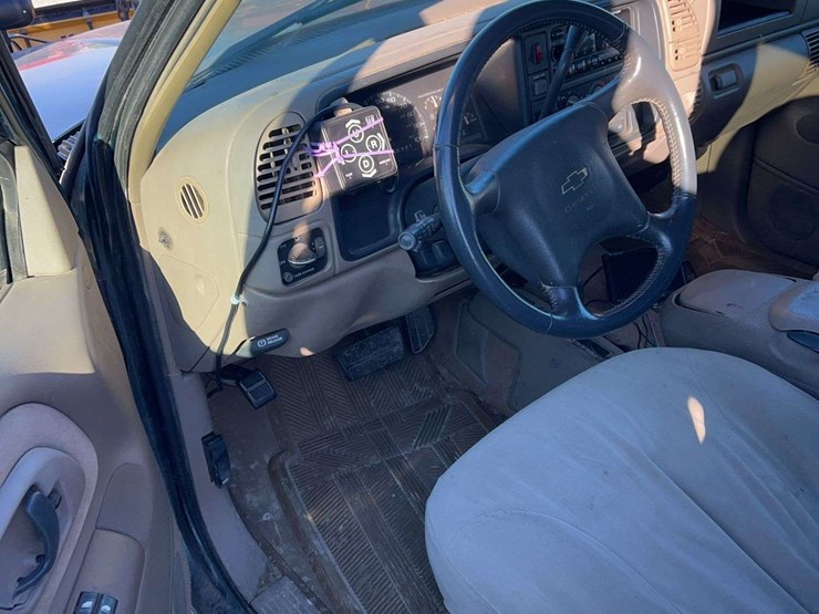 1998-chevrolet-k3500-image-14