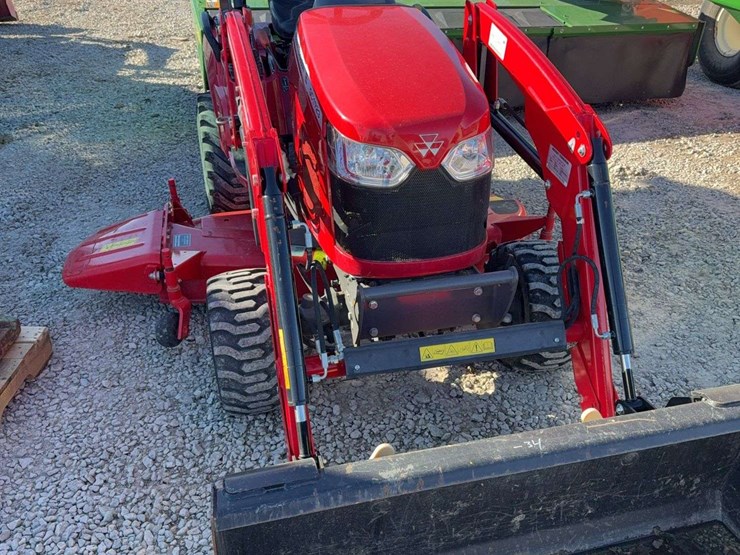 1723e-massey-ferguson-utility-tractor-with-loader,-60"-mower-deck,-new-tac-meter,-unknown-hours-image-4