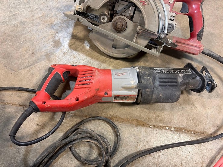 assortment-power-tools-and-caulk-guns-image-5