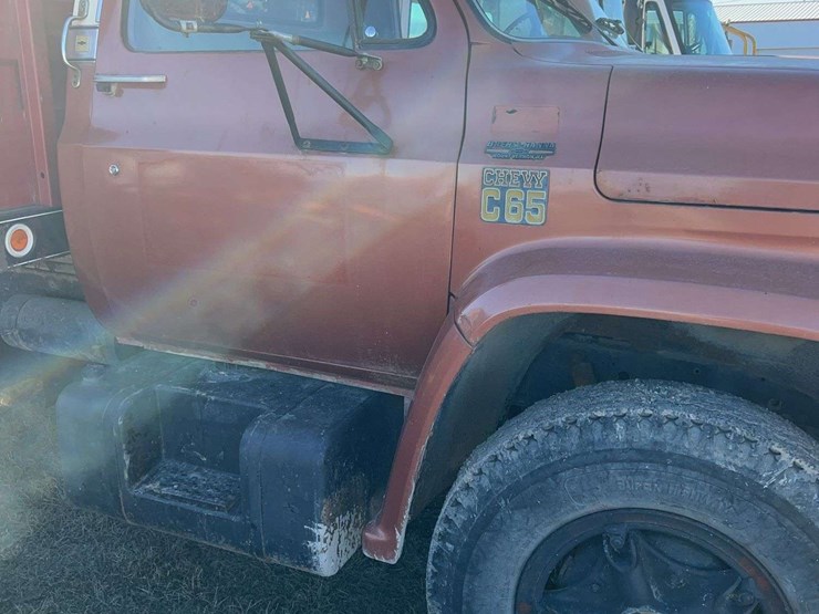 1977-chevrolet-c65-image-3