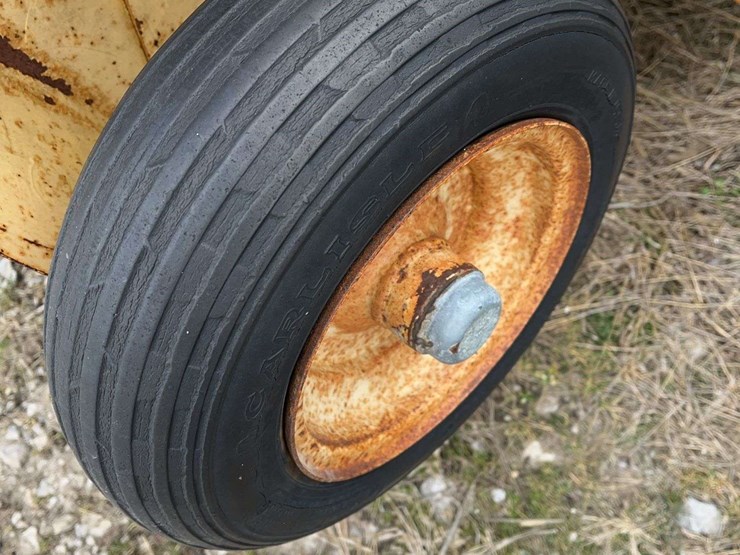 new-holland-851-image-17