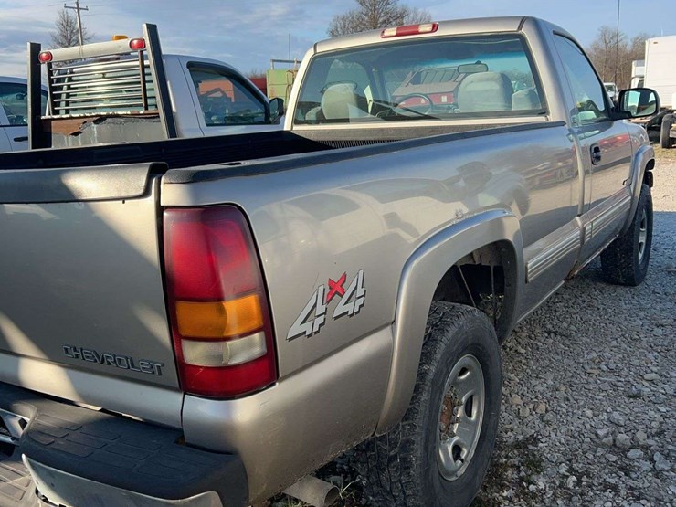 2000-chevrolet-2500-image-6