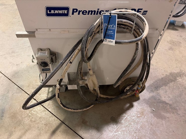 l.b.-white-premier-170-df-portable-heater-image-9