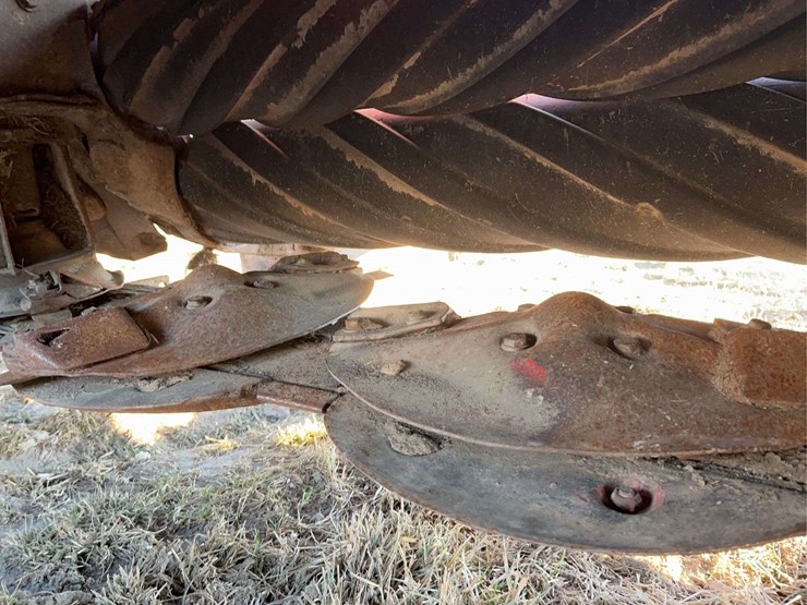 new-holland-415-image-5