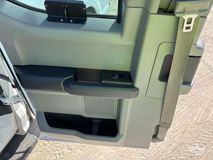 2016-ford-f150-image-17