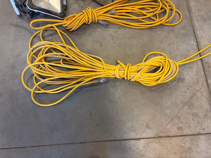 assortment-of-flood-lights-image-12