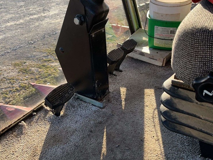 1992-massey-ferguson-8570-image-16