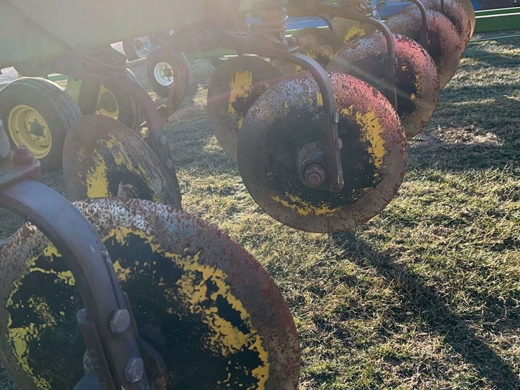 john-deere-2700-image-10