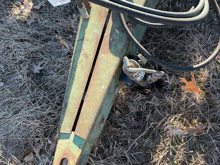 john-deere-12-image-10