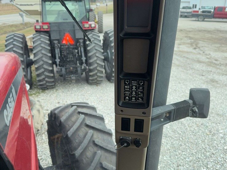 2007-case-ih-mx305-image-15