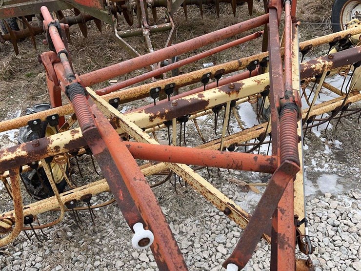 new-holland-256-image-9