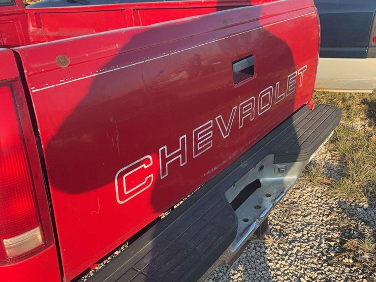 1998-chevrolet-single-cab-pick-up-truck,-4wd,-cloth-seats,-281,500-miles,-vin--1gcgk24rwz247440-image-6